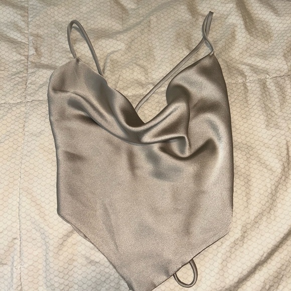 Open back top - Picture 2 of 4